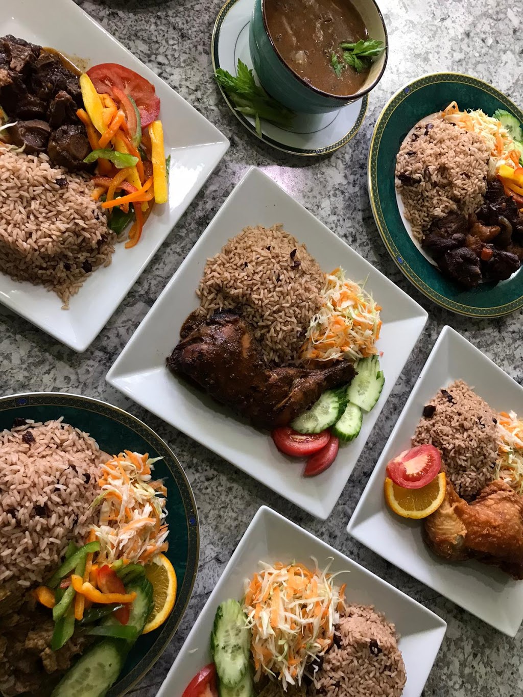 Mickeys Jamaican Jerk | 625 Greenhill Ave, Hamilton, ON L8K 5N8, Canada | Phone: (905) 561-7878