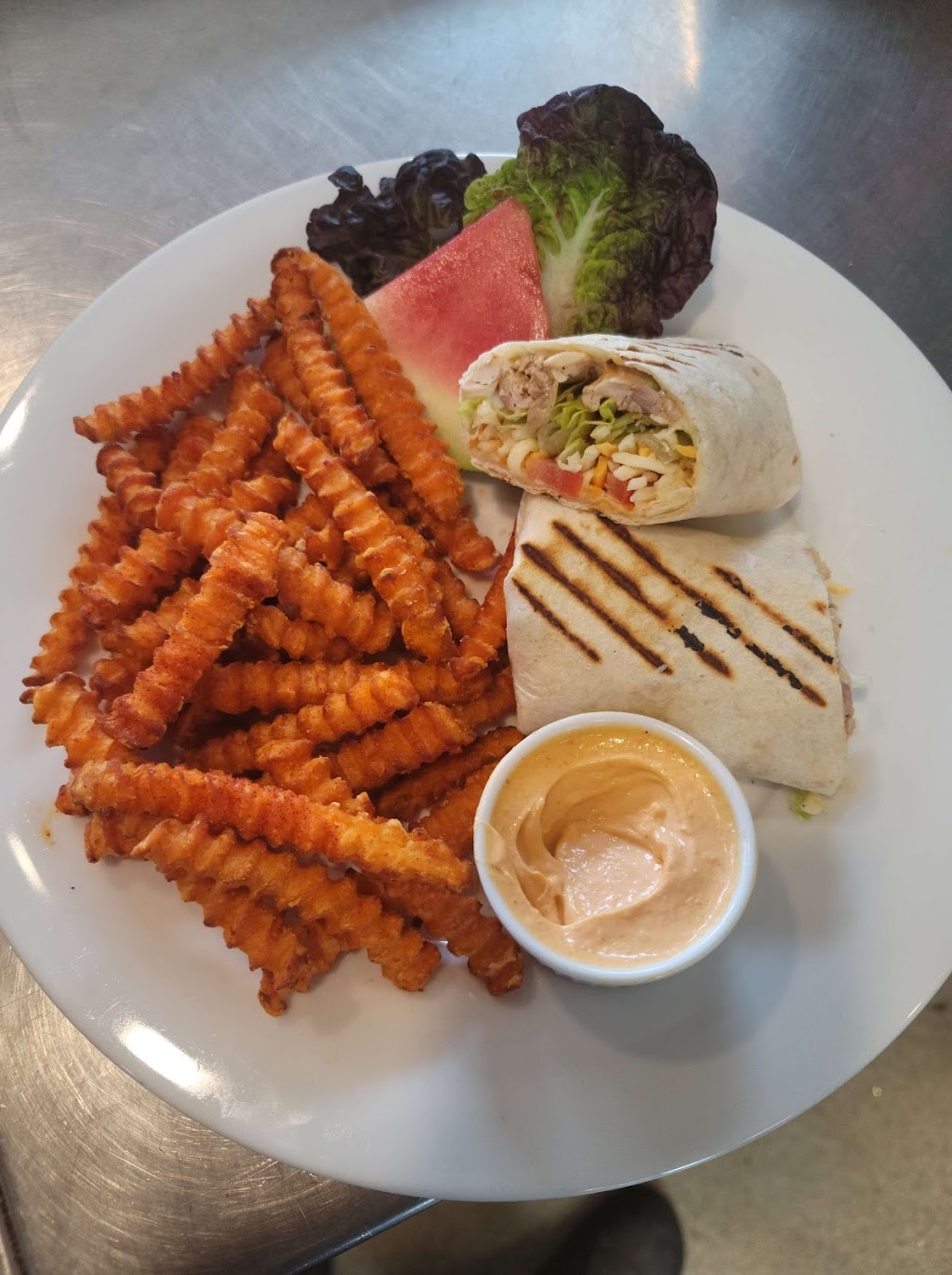 Stanleys BBQ Grill House | 215 Mountain View Rd, Waterton Lakes National Park of Canada, 215 Mount View Road, Waterton Park, AB T0K 2M0, Canada | Phone: (403) 859-0003