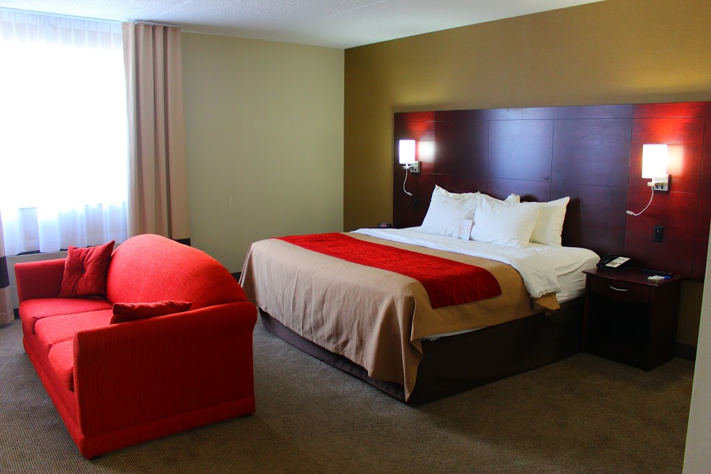 Comfort Inn & Suites | 210 Essa Rd, Barrie, ON L4N 3L1, Canada | Phone: (705) 721-1122