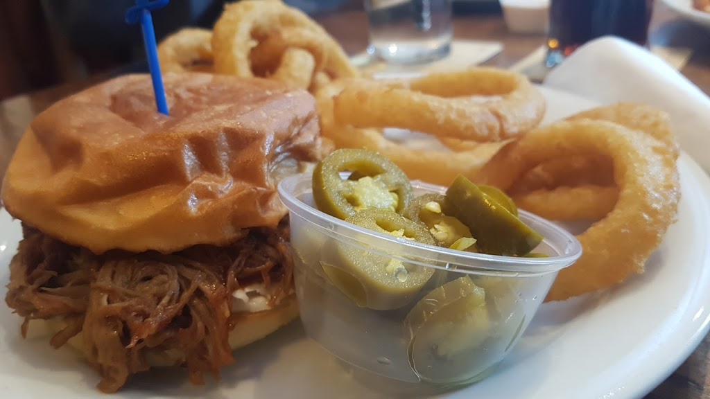 Kings Pearl | 71 King St, Tiverton, ON N0G 2T0, Canada | Phone: (519) 368-7171