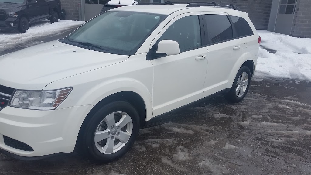 Blue Mountain Chrysler | 9950 ON-26, Collingwood, ON L9Y 3Z1, Canada | Phone: (705) 445-2740