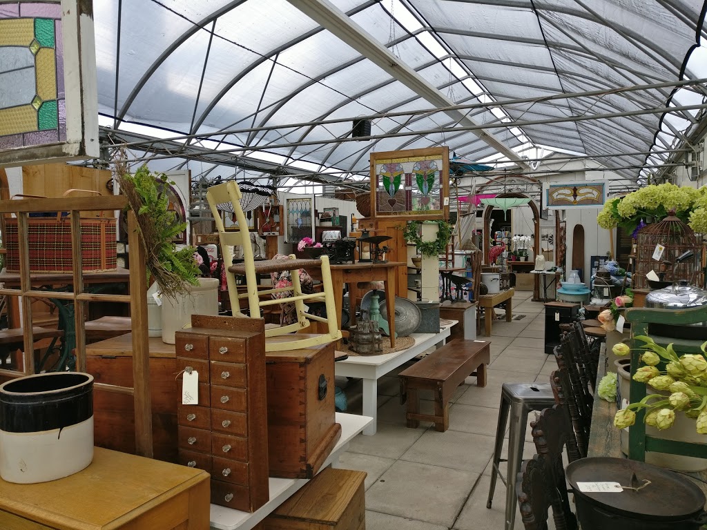Orangeville Flowers & Greenhouses Ltd | 78 John St, Orangeville, ON L9W 2P8, Canada | Phone: (519) 941-2592
