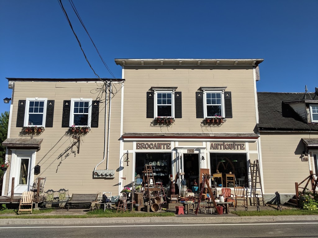 dAutrefois | 142 Rue Amherst, Amherst, QC J0T 2L0, Canada | Phone: (438) 828-9140