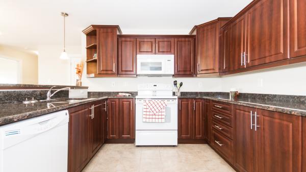 The Linden | 100 Royale Blvd, Dartmouth, NS B2W 0K1, Canada | Phone: (833) 813-3572