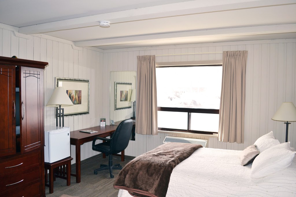 Mohawk Inn & Conference Centre | 9230 Guelph Line, Campbellville, ON L0P 1B0, Canada | Phone: (905) 854-2277