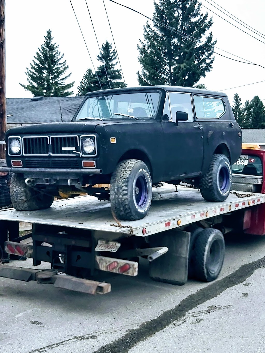 DJs Calgary Towing | Queensland Cir SE, Calgary, AB T2J 4E5, Canada | Phone: (403) 383-6640
