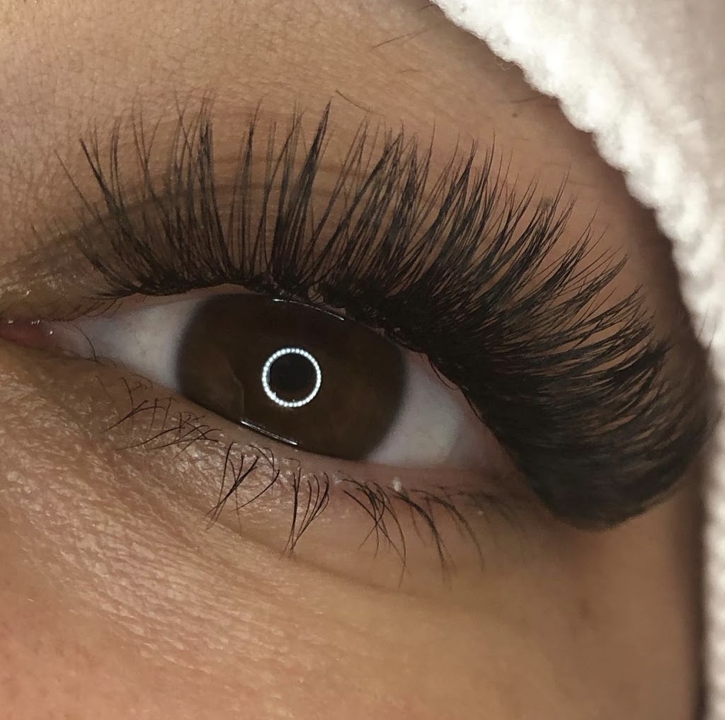 iLASH By Carla | 35 Crawford Crescent, Campbellville, ON L0P 1B0, Canada | Phone: (519) 546-3538