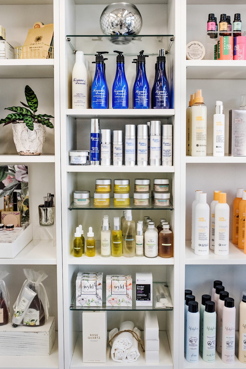 Beaux Beauty Bar | 600 St Annes Rd Unit 130, Winnipeg, MB R2M 2S2, Canada | Phone: (204) 792-5583