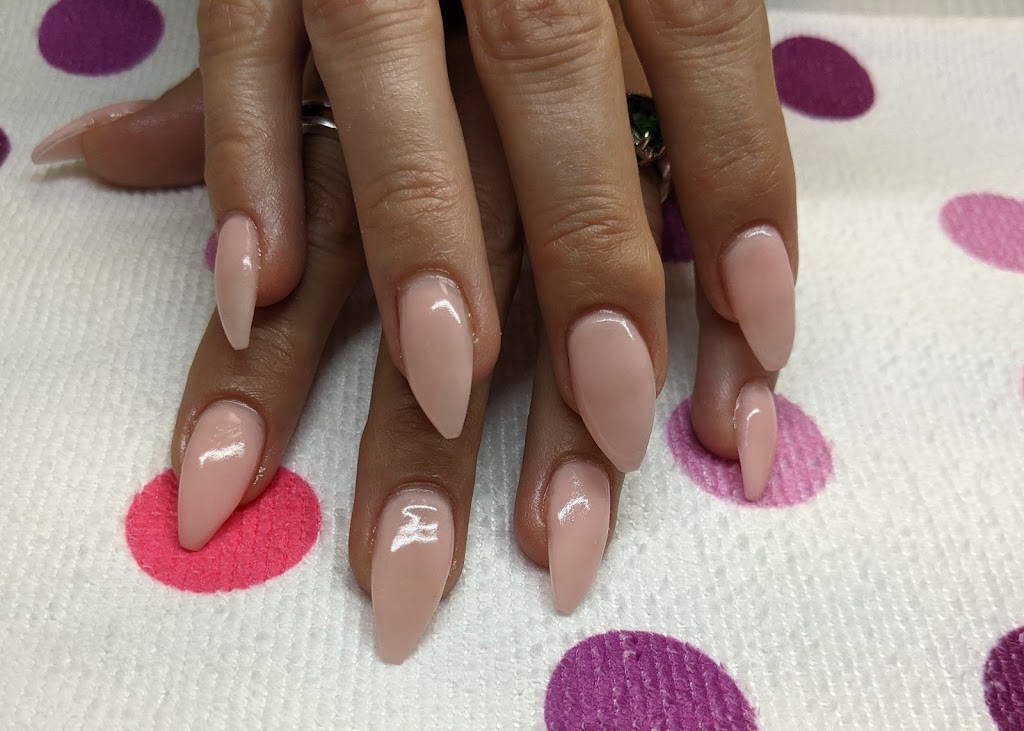 Styliste extension de cils Léna | 625 Chem. du Lac Lanthier E, Rivière-Rouge, QC J0T 1T0, Canada | Phone: (514) 506-2800