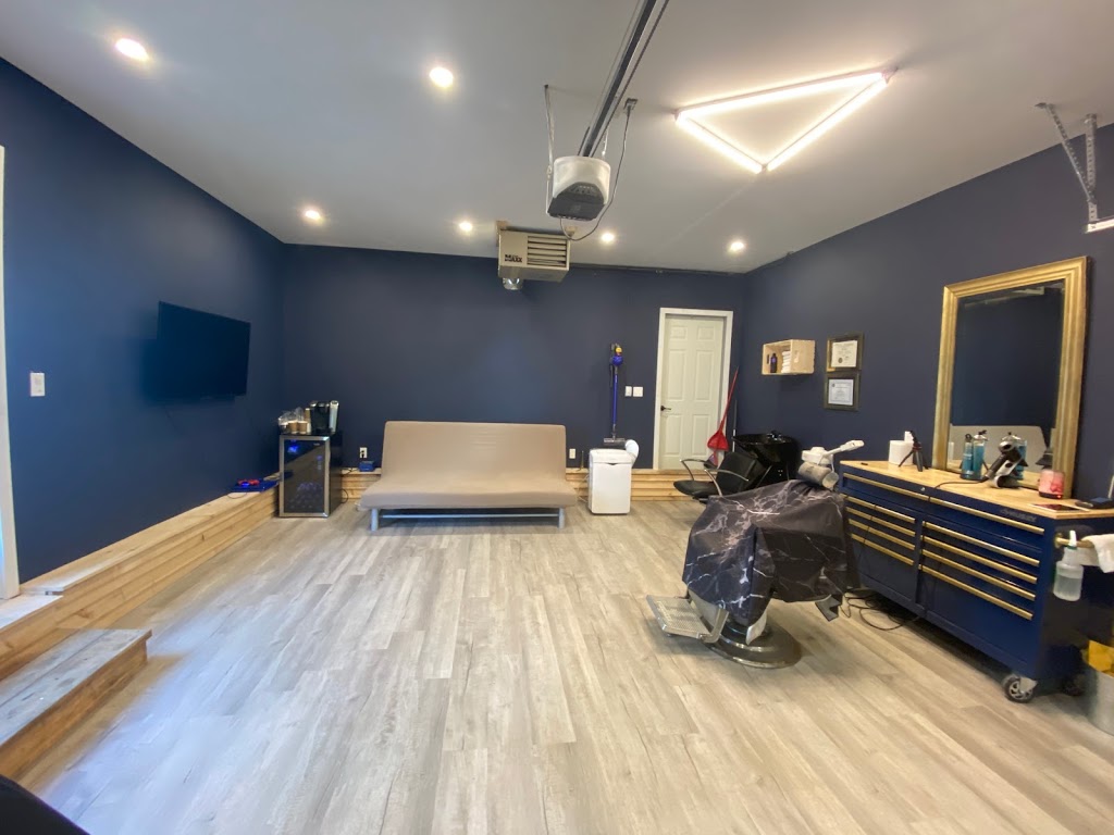 Creative Compound Barbershop | 1921 Applewood Ave, Innisfil, ON L9S 1W2, Canada | Phone: (647) 447-9844