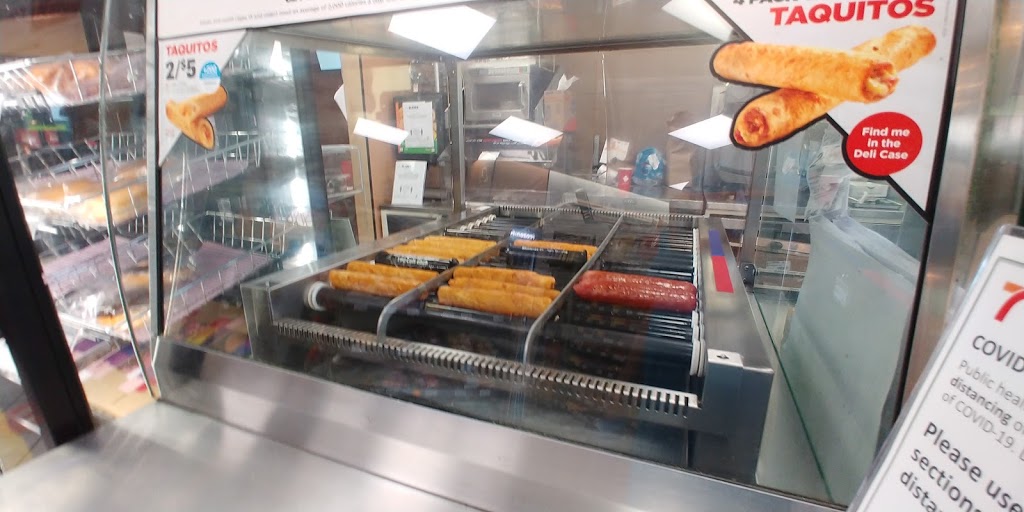 7-Eleven | 736 6th Ave, New Westminster, BC V3M 2B4, Canada | Phone: (604) 540-8032