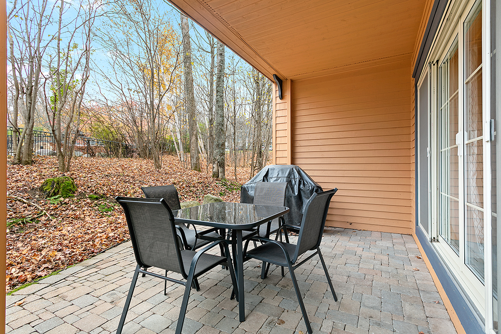 Le Manoir 106-7 by Escapades Tremblant | 7-106 Chemin des Quatre-Sommets, Mont-Tremblant, QC J8E 1C6, Canada | Phone: (877) 352-6626