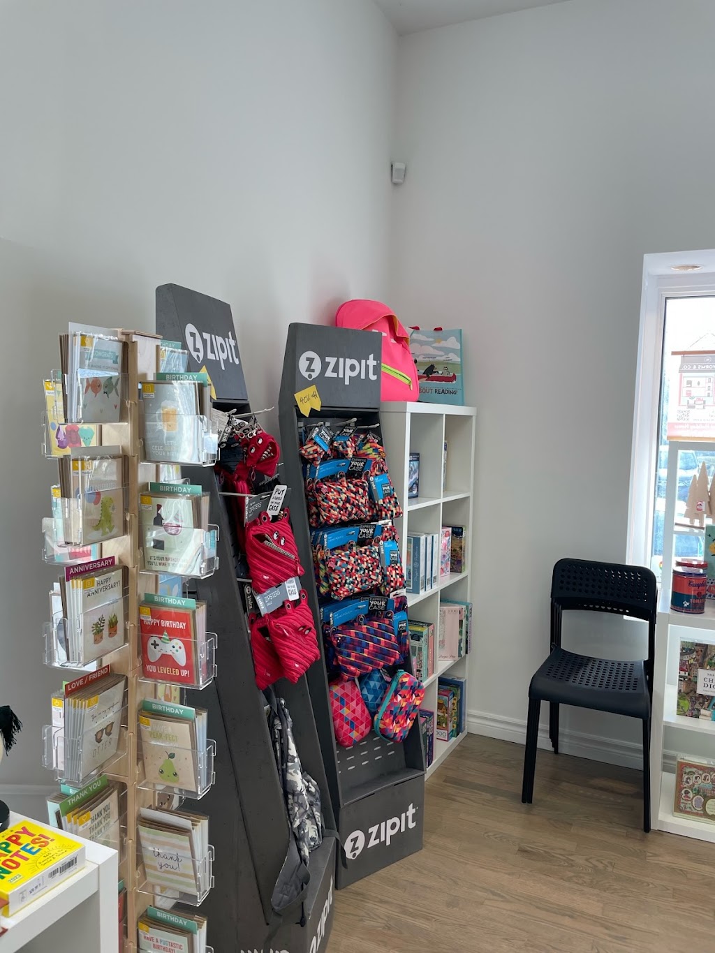 Bookworms & Co. | 2 Orchard Heights Blvd Unit 40, Aurora, ON L4G 6T5, Canada | Phone: (905) 750-0130