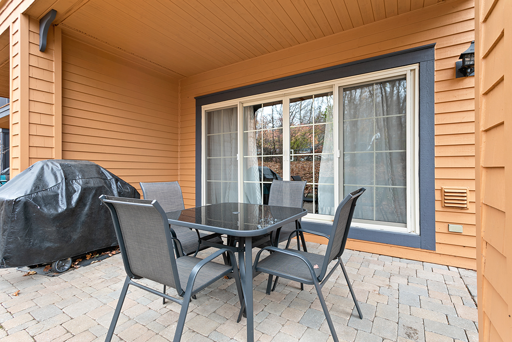 Le Manoir 106-7 by Escapades Tremblant | 7-106 Chemin des Quatre-Sommets, Mont-Tremblant, QC J8E 1C6, Canada | Phone: (877) 352-6626