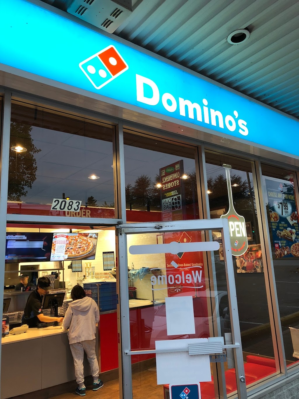 Dominos | 2083 Dundas St, Vancouver, BC V5L 1J5, Canada | Phone: (604) 215-9800