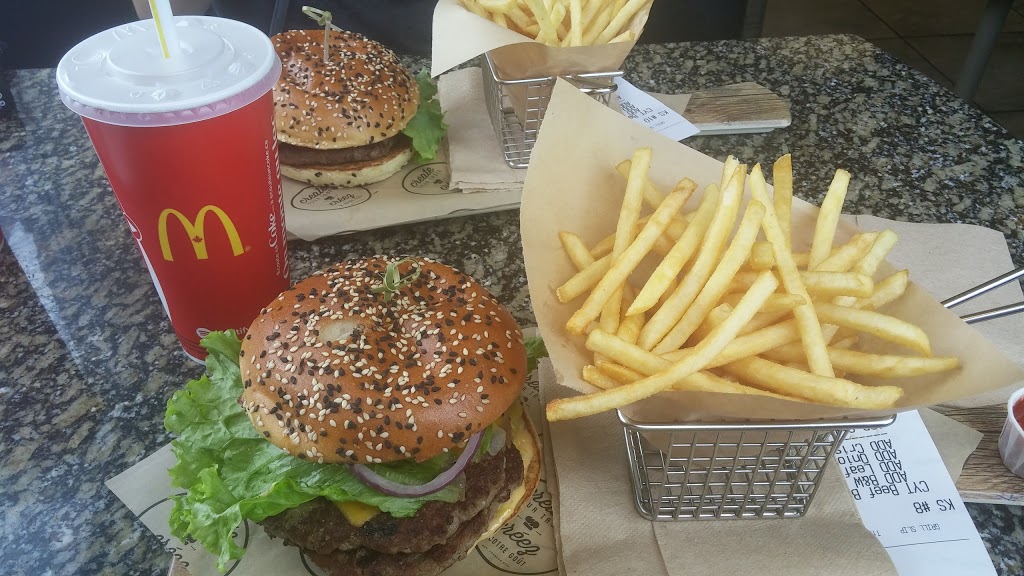 McDonalds | 896 Boulevard Curé-Labelle, Laval, QC H7V 2V5, Canada | Phone: (450) 682-9992
