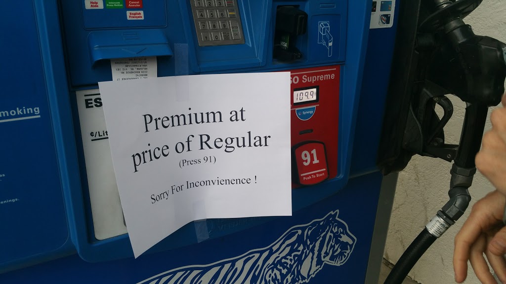 Esso | 2220 Boucherie Rd, West Kelowna, BC V1Z 2E5, Canada | Phone: (250) 769-5505