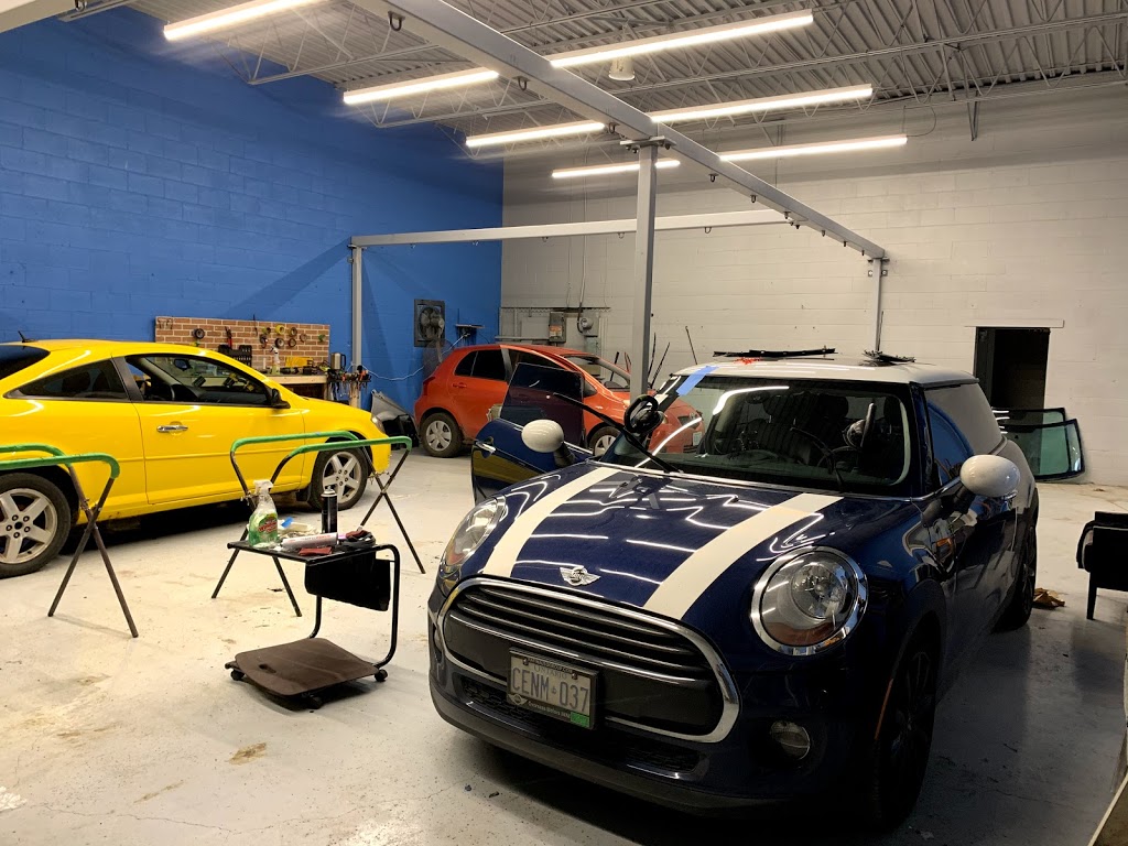 Auto Glass Windsor | Windsor, ON N8P 1V2, Canada | Phone: (226) 975-2595