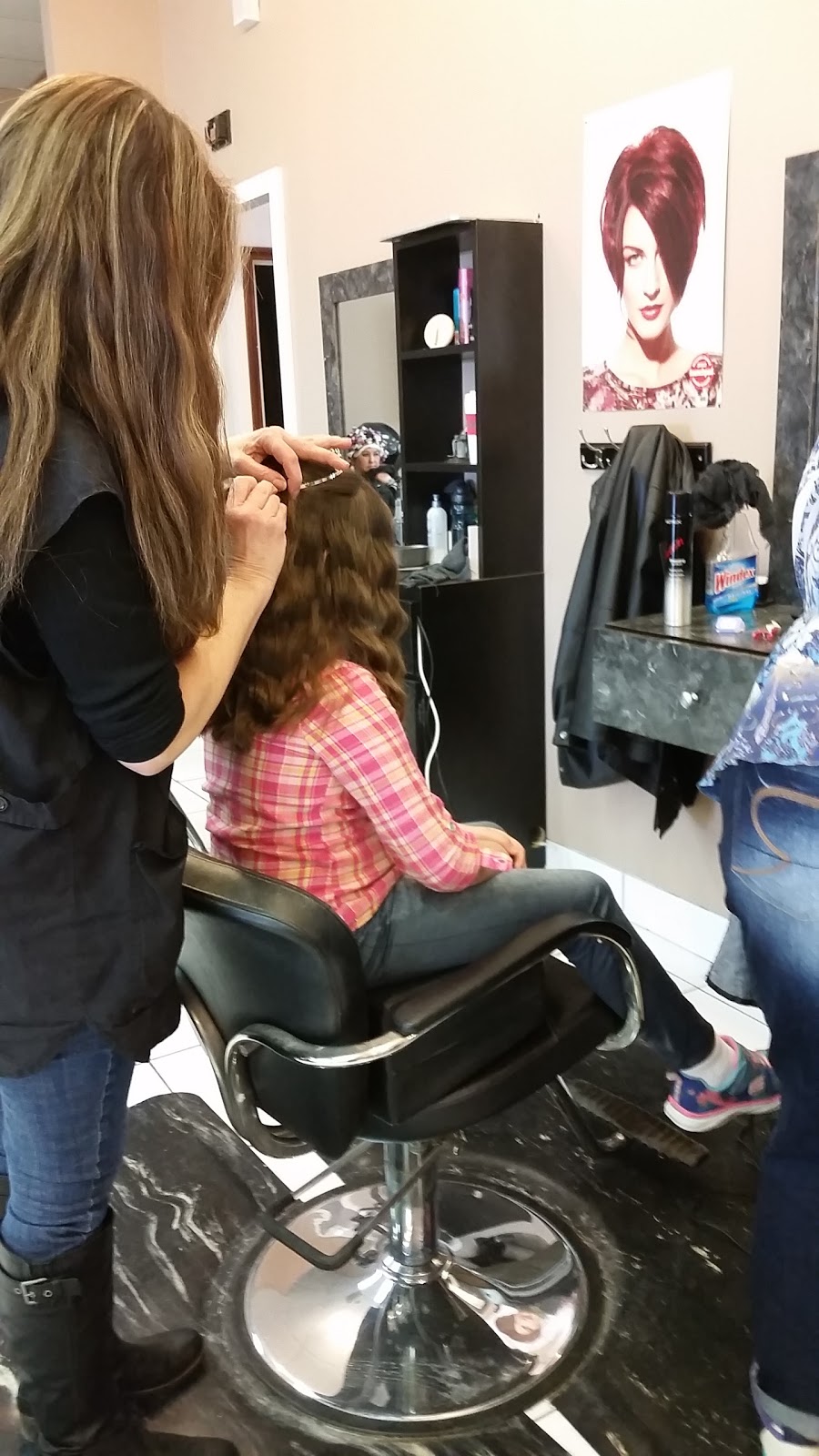 Modern Hair Care | 67378 Main St, Richmond, MI 48062, USA | Phone: (586) 727-4555