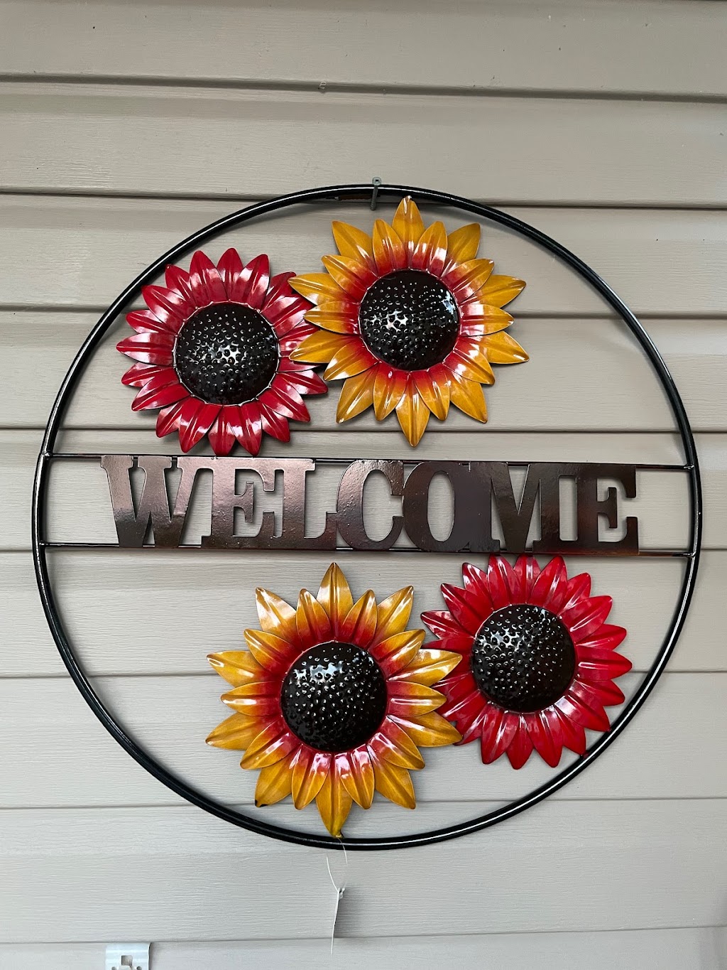 Grannys Antiques & Gifts | 7 Adam St, Antigonish, NS B2G 2G1, Canada | Phone: (902) 867-1177