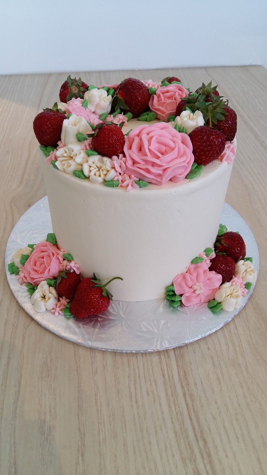 Cake Atom | 2000-A Chemin du Fer-à-Cheval, Sainte-Julie, QC J3E 2T7, Canada | Phone: (450) 922-8484