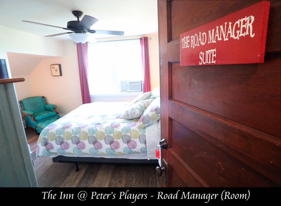 The Inn at Peters Players | 830 Muskoka Rd S, Gravenhurst, ON P1P 1K3, Canada | Phone: (705) 687-2117