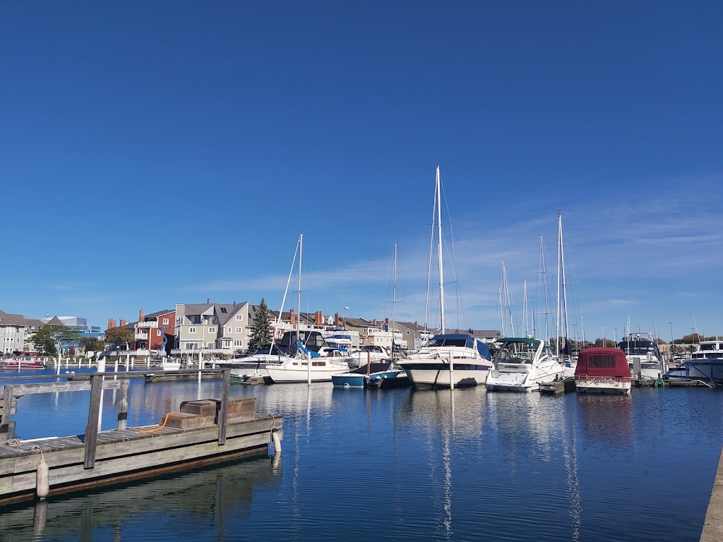 Bridgeview Marina | 1 Marina Road, Point Edward, Sarnia, ON N7T 7J7, Canada | Phone: (800) 265-0330