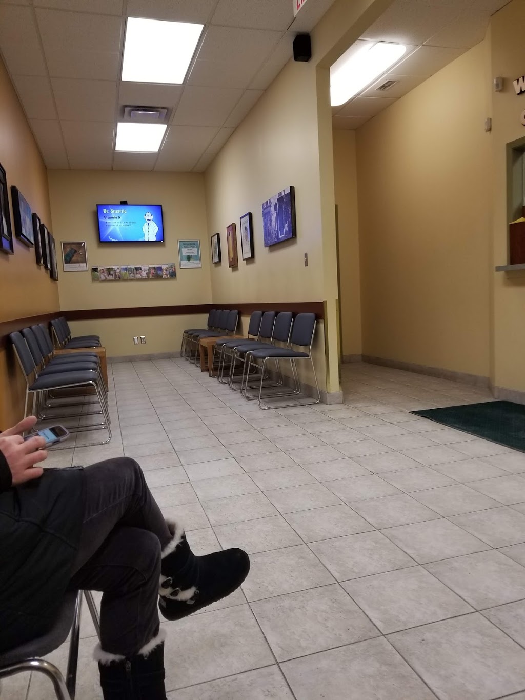 Grantham Medical Clinic | 400 Scott St, St. Catharines, ON L2M 3W4, Canada | Phone: (905) 937-0000