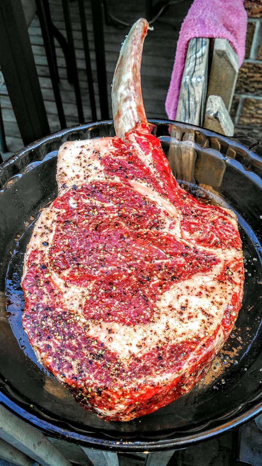 Off the Cleaver | 817 Dundas St W, Whitby, ON L1N 2N6, Canada | Phone: (905) 493-6328