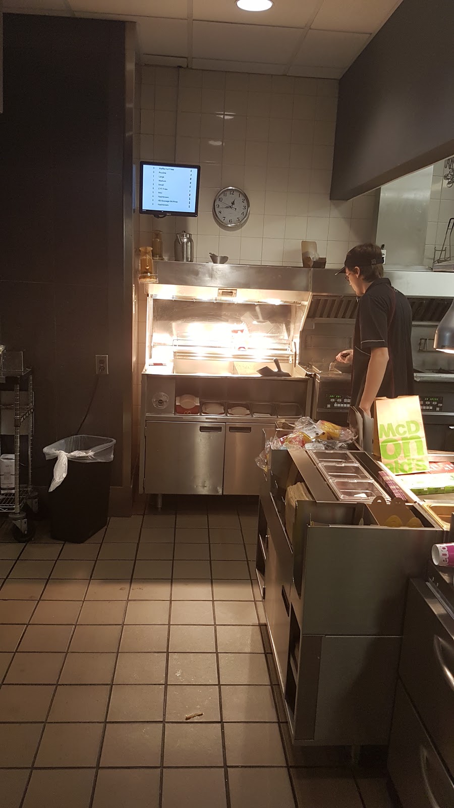 McDonalds | 1168 St Clair Ave W, Toronto, ON M6E 1B4, Canada | Phone: (416) 652-9536