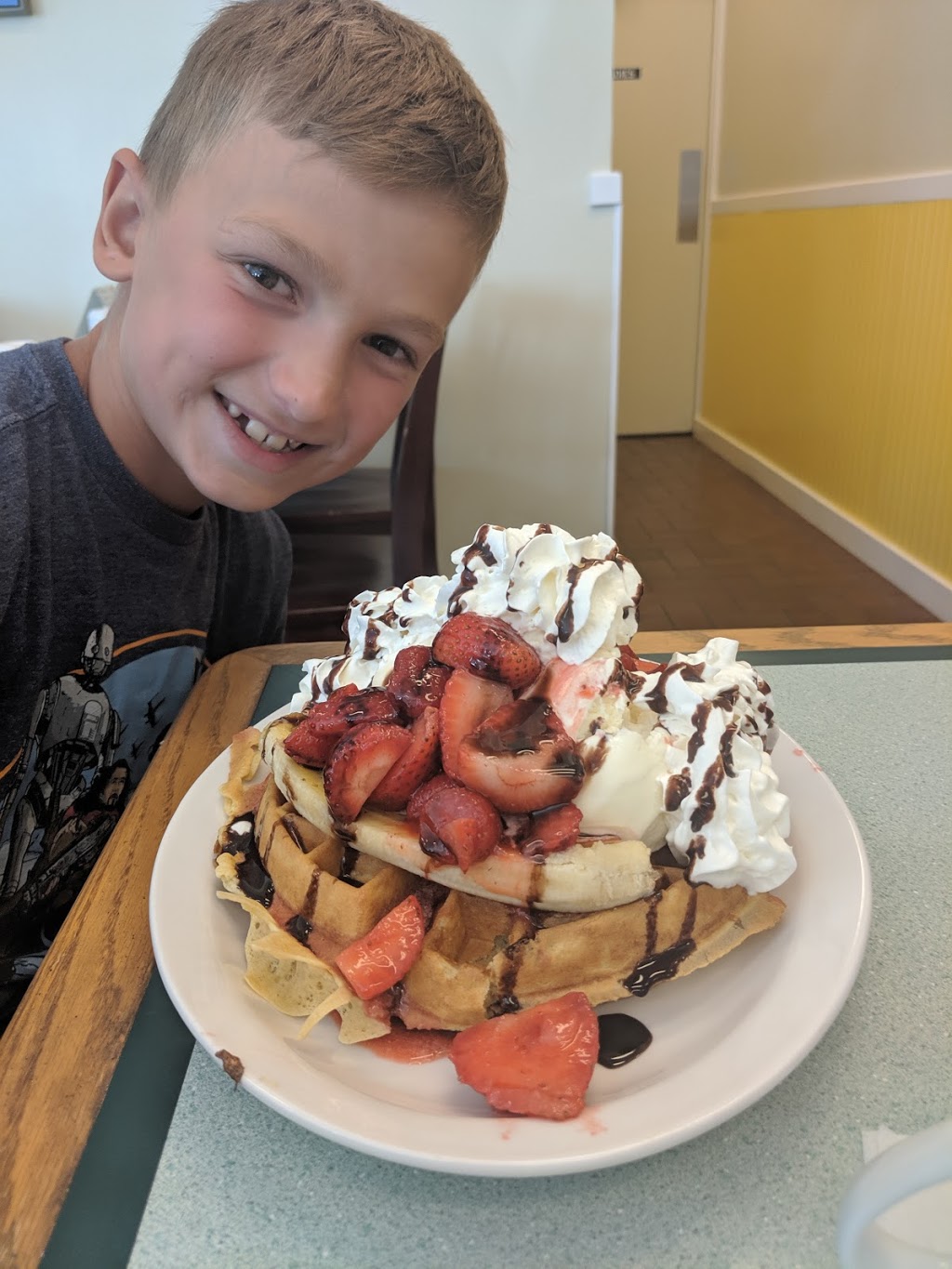 The Bend Eatery | 31 Ontario St N, Grand Bend, ON N0M 1T0, Canada | Phone: (519) 238-5611