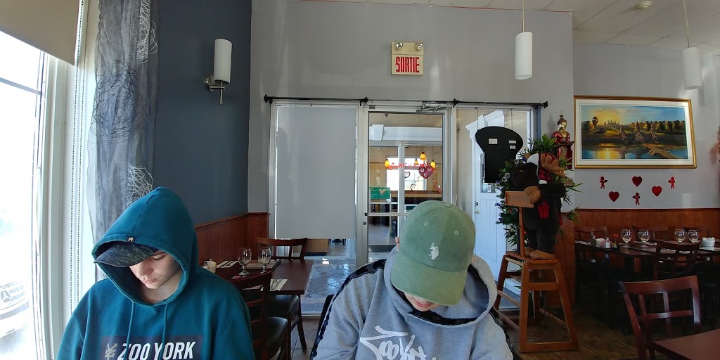 Restaurant Saveur Thaï | 686 Rue de Roxton, Acton Vale, QC J0H 1A0, Canada | Phone: (450) 546-4444