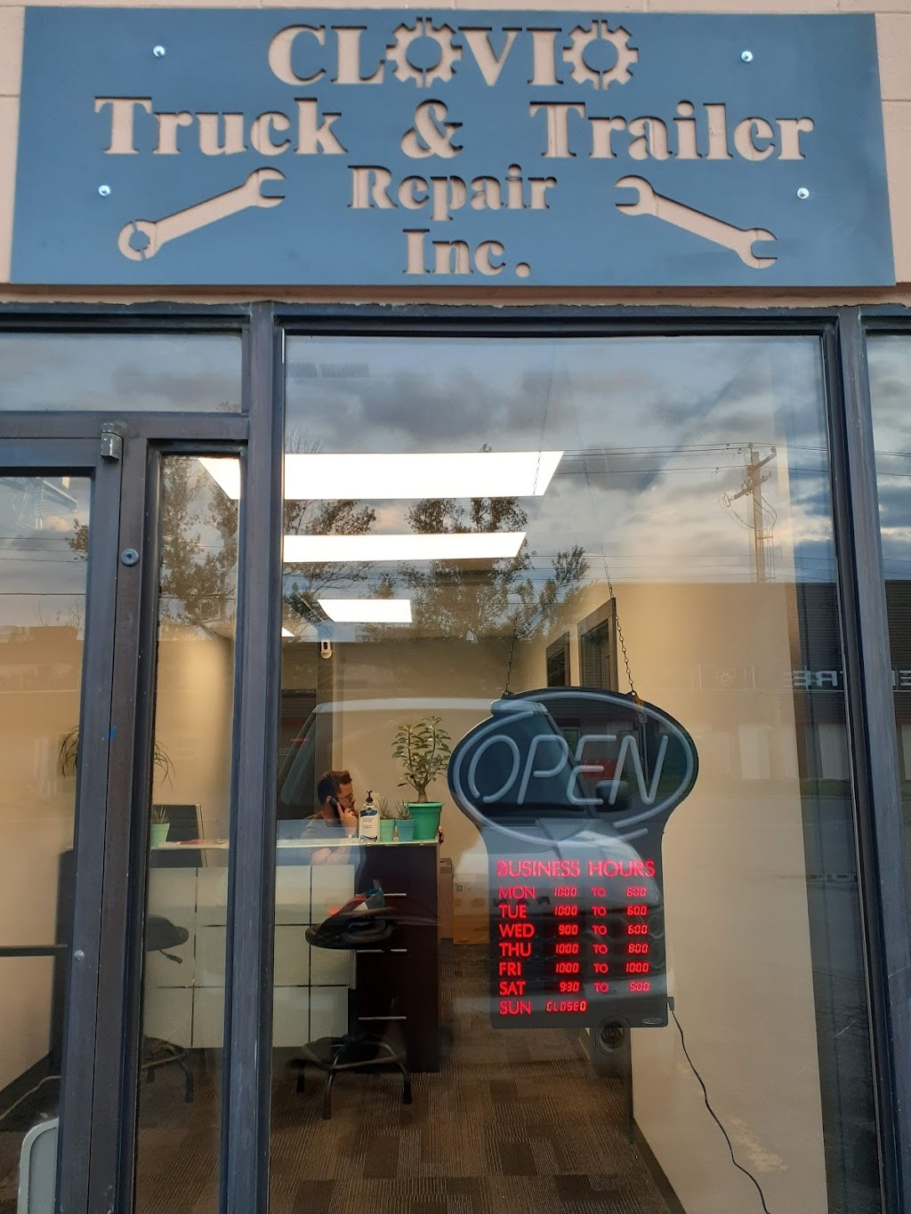 Clovio Truck and Trailer Repair Inc. | 3925 56 Ave SE #1, Calgary, AB T2C 2E4, Canada | Phone: (403) 457-7756
