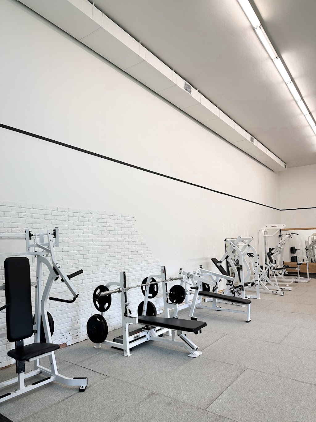 Diverse Natural Athletics | 76 Howard Ave Unit 1, Elmira, ON N3B 2E1, Canada | Phone: (226) 505-8846