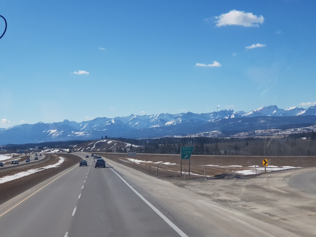 Banff Airporter | 2000 Airport Rd NE, Calgary, AB T2E 6W5, Canada | Phone: (888) 449-2901
