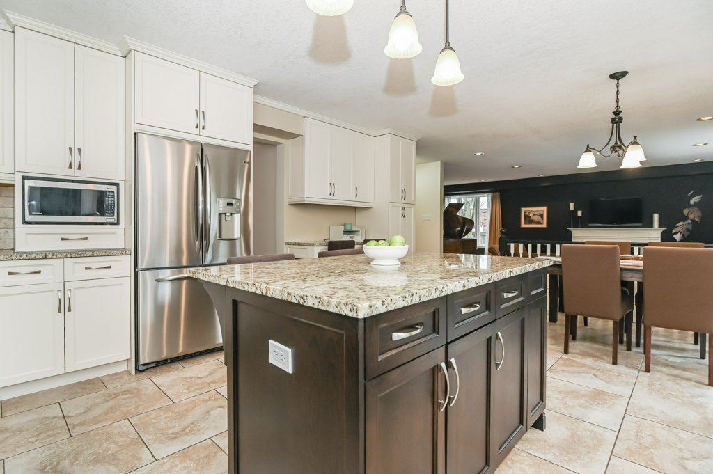 Beth and Ryan Waller | 5 Edinburgh Rd S Unit 1, Guelph, ON N1G 4Y3, Canada | Phone: (519) 546-3390