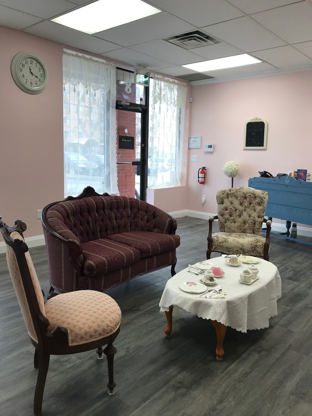 The Duchess Tea Room | 288 Grays Rd #8, Hamilton, ON L8E 1V5, Canada | Phone: (905) 578-3305