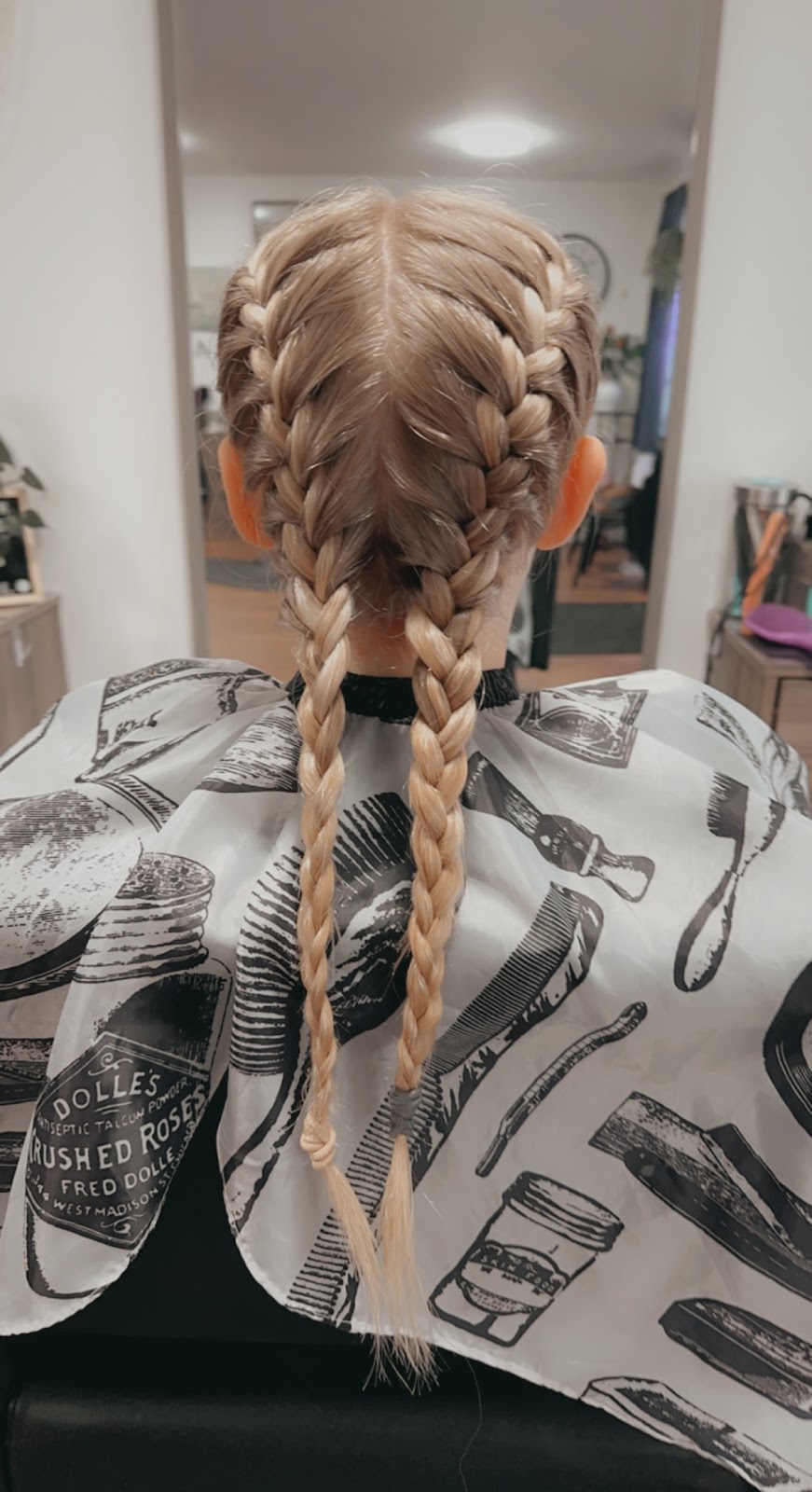 Portside Salon and Barbershop | 998 Mosley St, Wasaga Beach, ON L9Z 2G7, Canada | Phone: (705) 446-5287