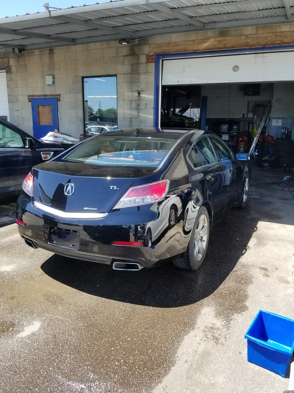 Autos lion | 825 Kipling Ave, Etobicoke, ON M8Z 5G8, Canada | Phone: (289) 335-7011