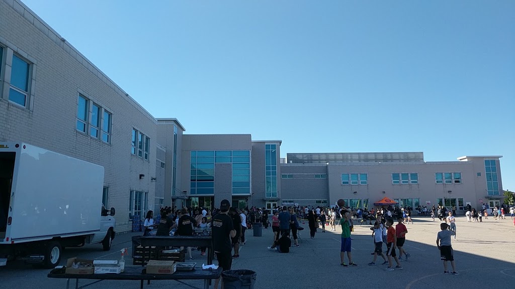 Red Maple Public School | 155 Red Maple Rd, Richmond Hill, ON L4B 4P9, Canada | Phone: (905) 771-6157