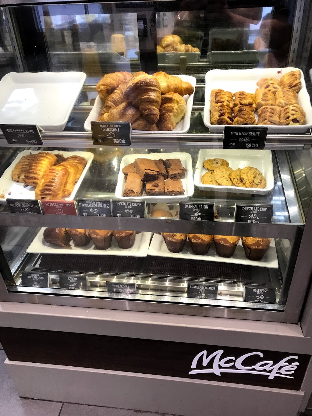 McDonalds | 1256 Eglinton Ave W, Mississauga, ON L5M 2B5, Canada | Phone: (905) 819-0550