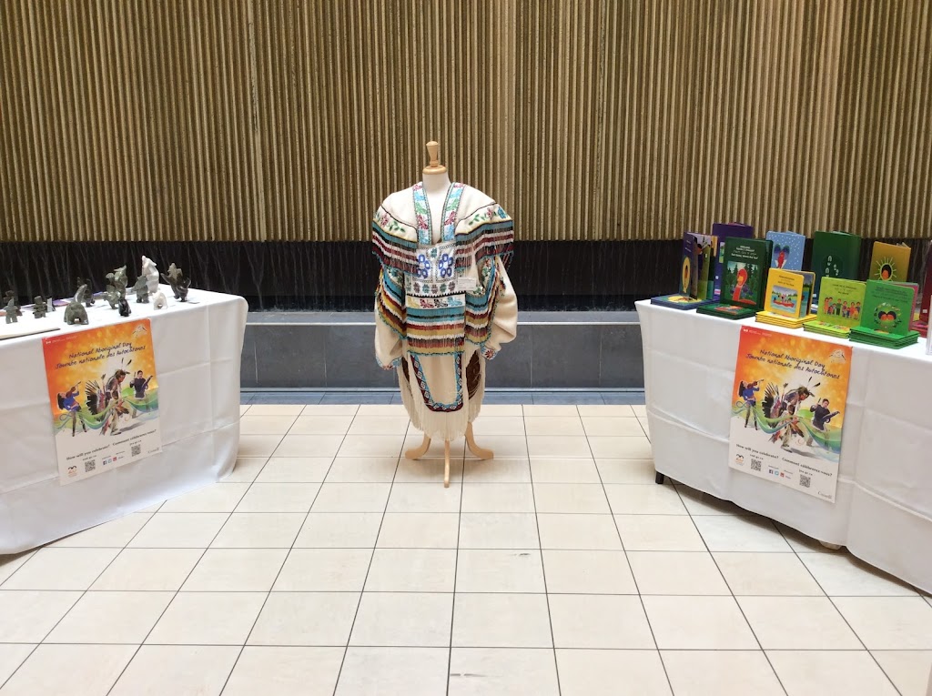 Northern Expressions I Inuit Art | The Atrium, 595 Bay St., Toronto, ON M5G 2C2, Canada | Phone: (800) 387-3763