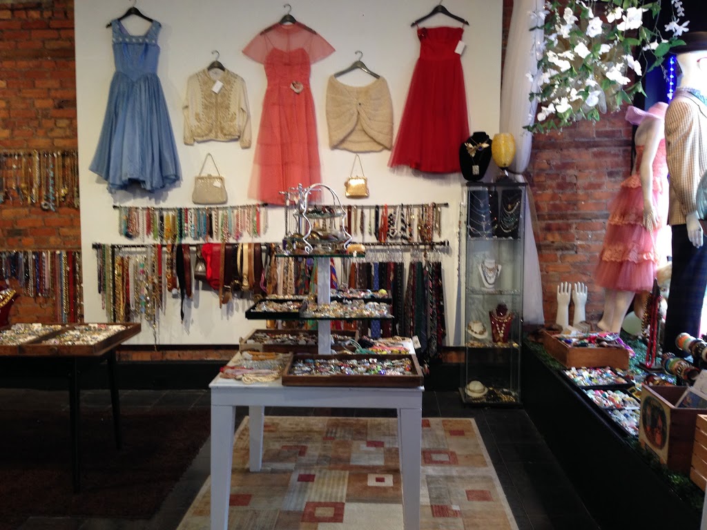 Vintagesoulgeek | 279 King St E, Hamilton, ON L8N 1B9, Canada | Phone: (905) 518-1733