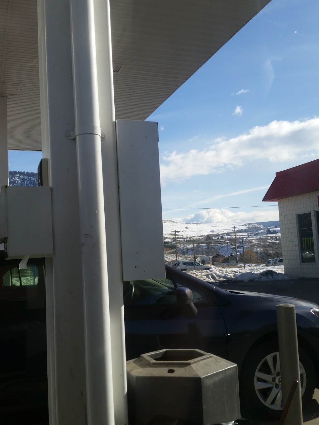 Esso | 1799 BC-33, Kelowna, BC V1P 1K5, Canada | Phone: (250) 765-2407