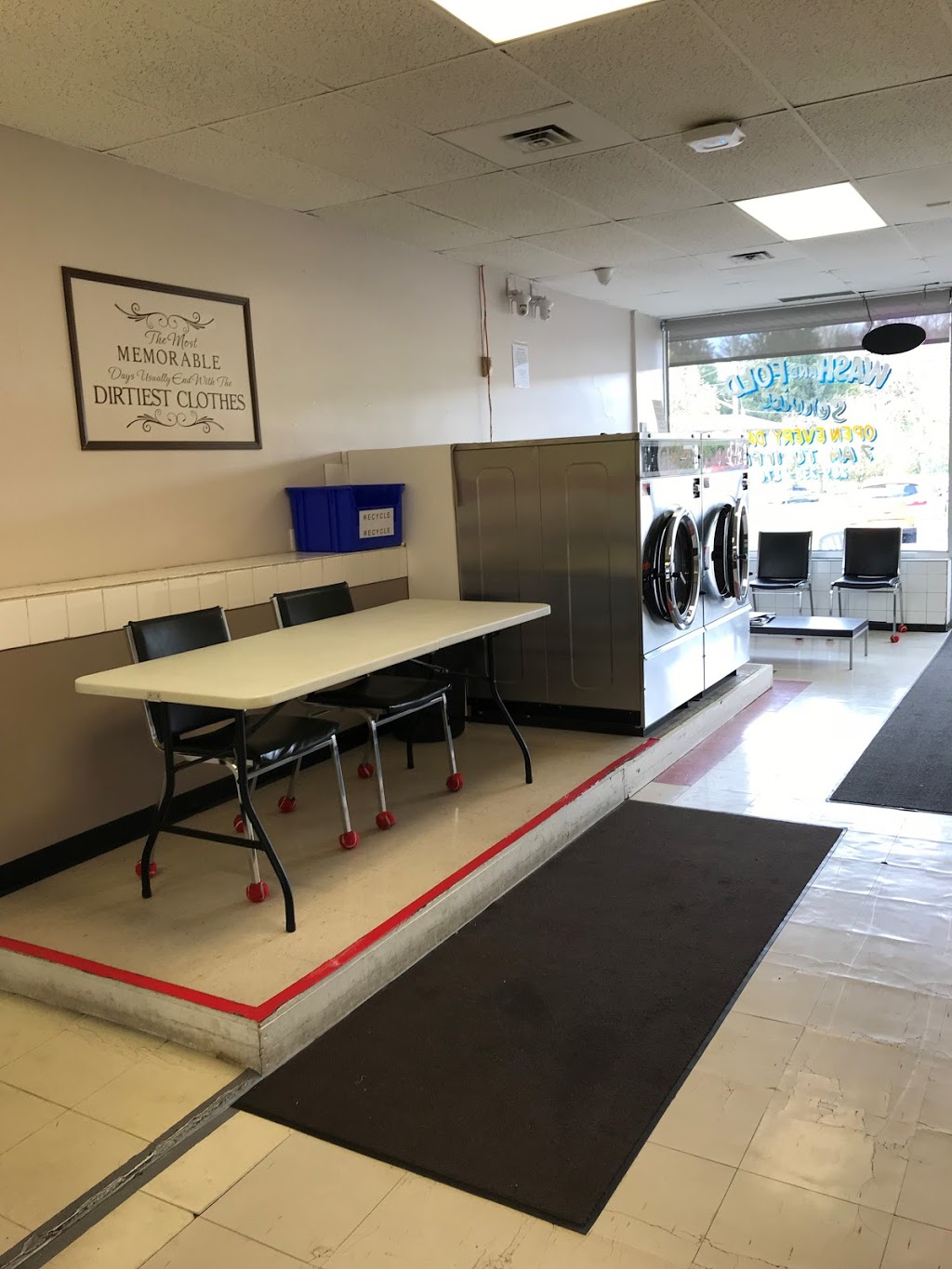 Highland Laundromat | 240 Governors Rd, Dundas, ON L9H 3K2, Canada | Phone: (289) 238-8871