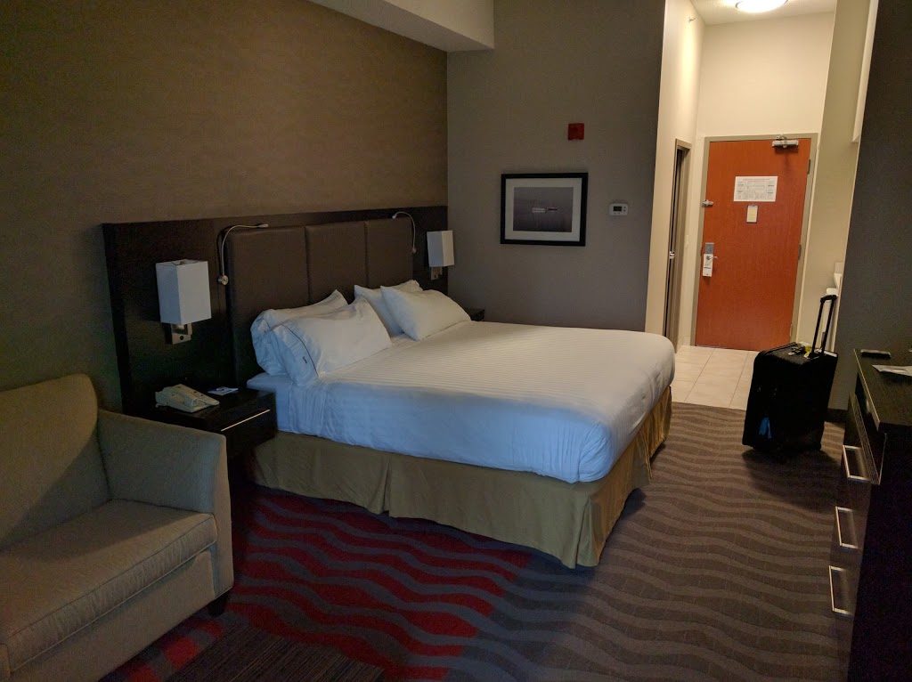 Holiday Inn Express & Suites Barrie | 506 Bryne Dr, Barrie, ON L4N 9P6, Canada | Phone: (705) 725-1002