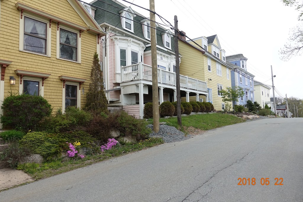 Miss Hickory Handmade | 135 Townsend St, Lunenburg, NS B0J 2C0, Canada | Phone: (902) 521-1214