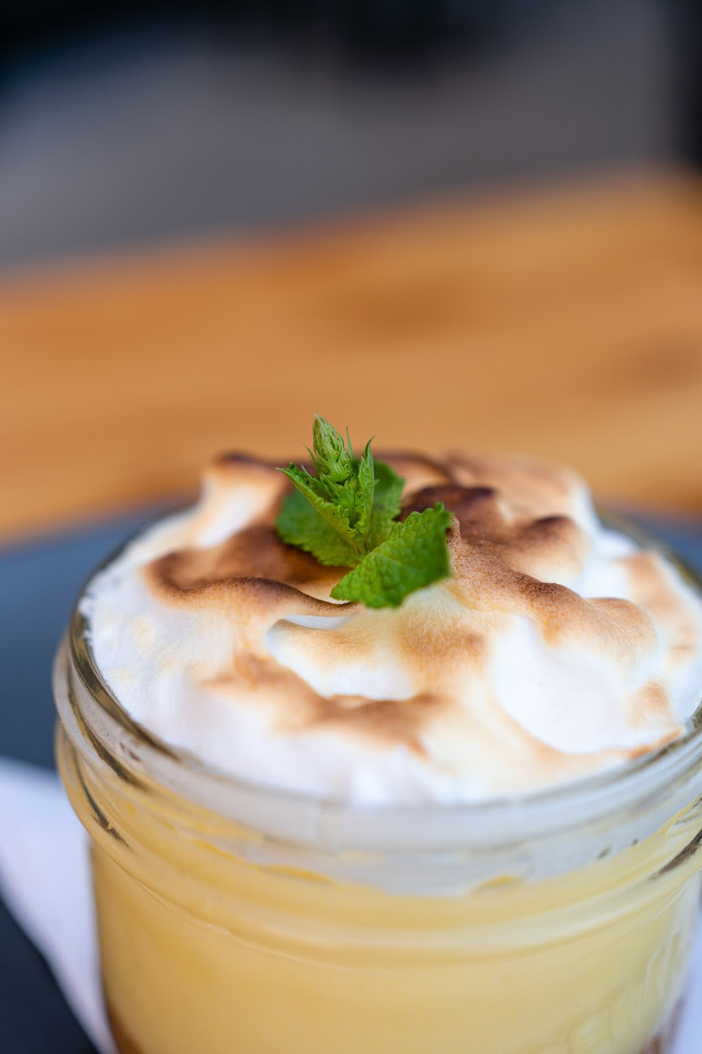 La Taverne | 3003 Boul. le Carrefour, Laval, QC H7P 5X9, Canada | Phone: (450) 681-0576