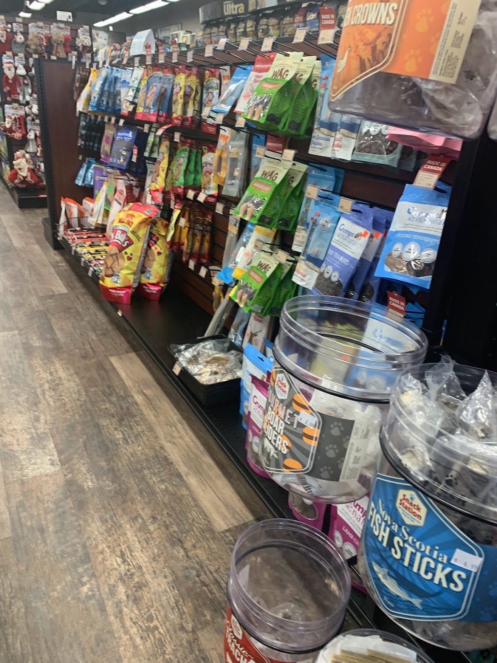 Pet Valu | 1658 Main St, Winnipeg, MB R2V 1Y9, Canada | Phone: (204) 334-4411