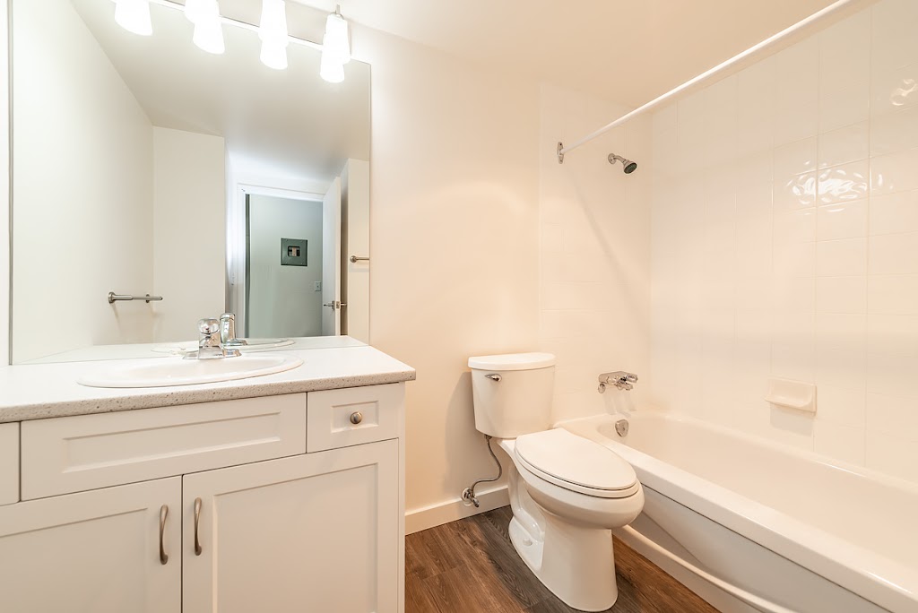 Albion Court Apartments | 45 Boyd St, Victoria, BC V8V 2C9, Canada | Phone: (250) 595-7000